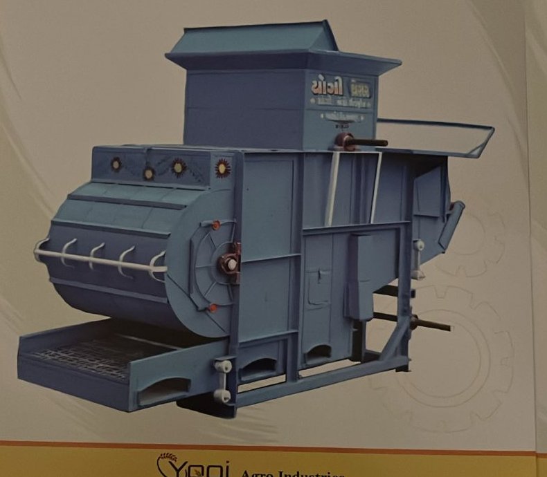 Half Round Type Diesel Engine Operated Groundnut / Multicrope Thresher